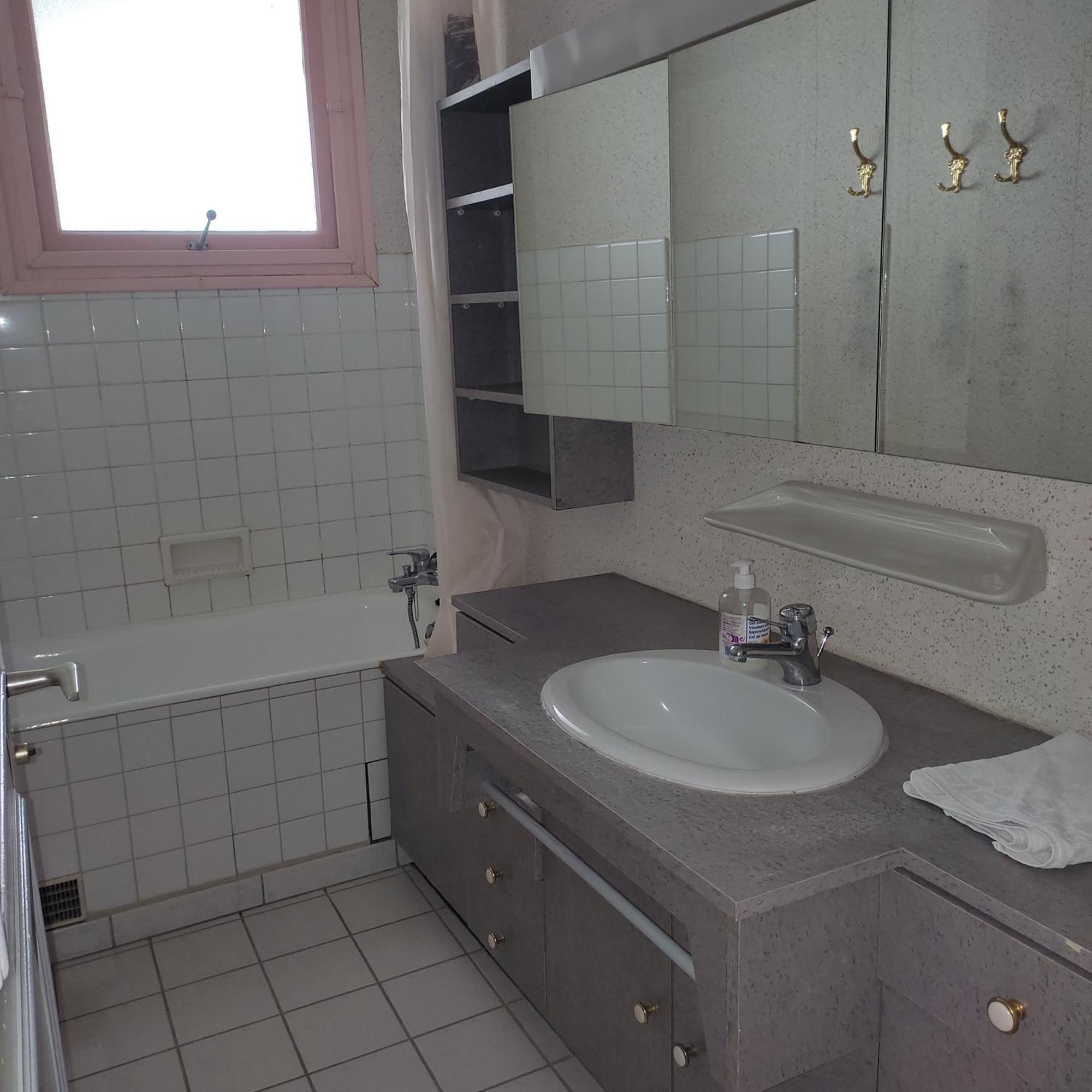 Apartment Appt 2 Ch Vue A 5' De La Gare De *